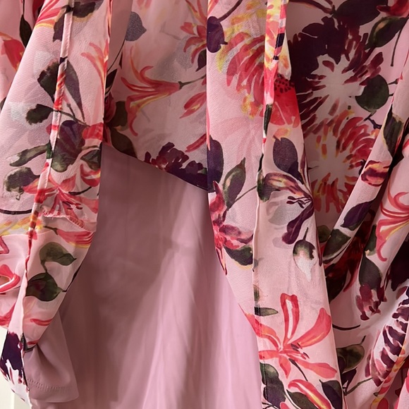 Pink Floral Blouse - Picture 5 of 5